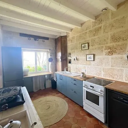 Charmante Maison Proche Bordeaux Holiday home Tauriac (Gironde)